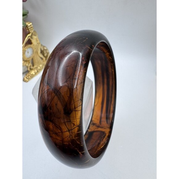 Vintage Lucite Bracelet Bangle Amber and Rootbeer Marble 8.1/4” - Picture 8 of 10